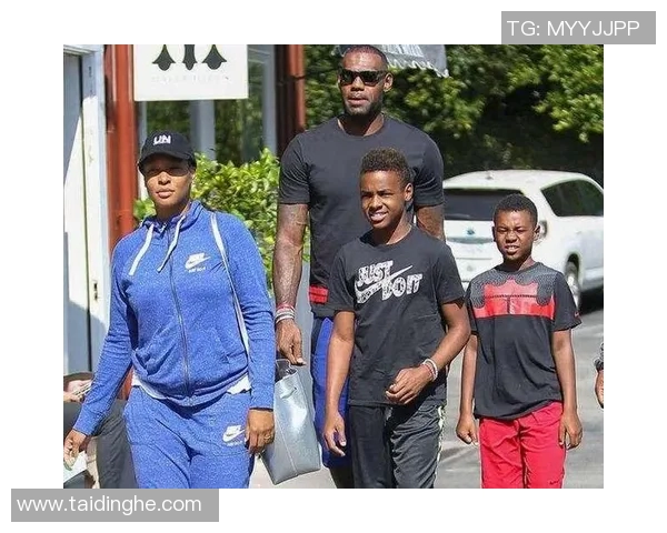 送你一朵小红花足球球星激励榜样拼搏精神永不言弃 送你一朵小红花足球球星激励榜样拼搏精神永不言弃