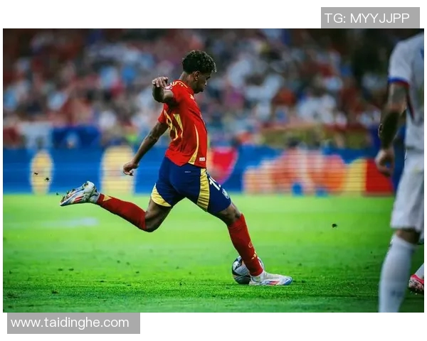 足球动作转场球星：解析他们如何通过精彩操作引领比赛节奏与突破极限